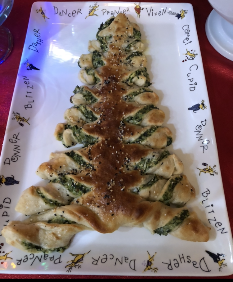 Spinach Artichoke Breadstick Holiday Tree